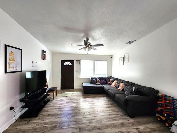 5th image of 204 N 17th N Street