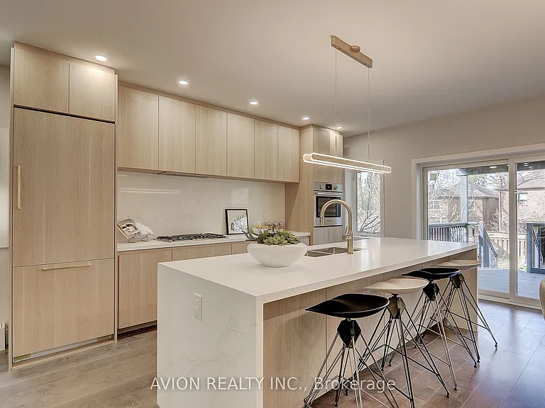 46 Braemar Ave — Photo 11