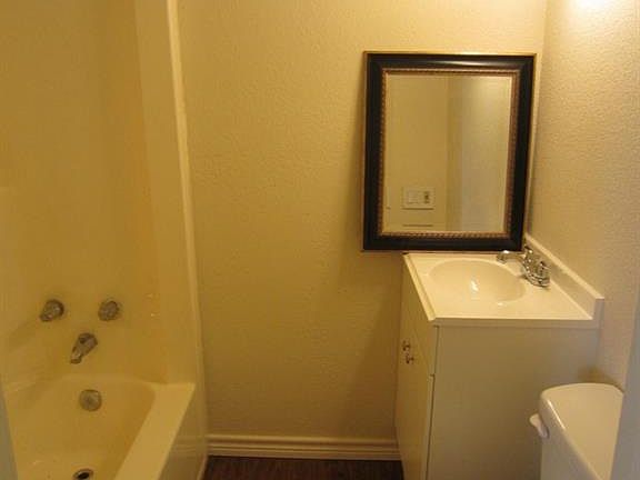 5th image of 1043 Hillwood Dr
