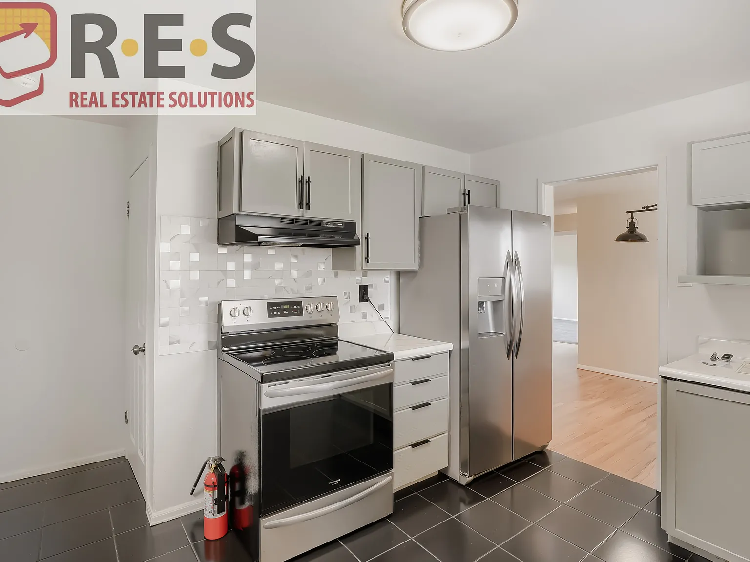 5 bed, 2192 sqft, $2,795 — Photo 4