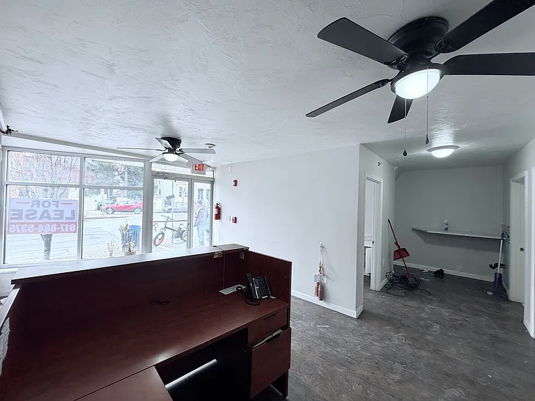 148 Broadway — Photo 10