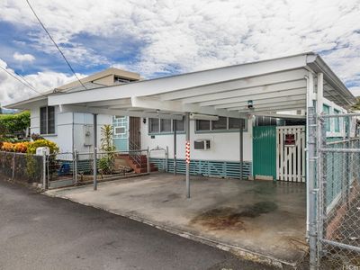 1611 McGrew Ln, Honolulu, HI, 96817