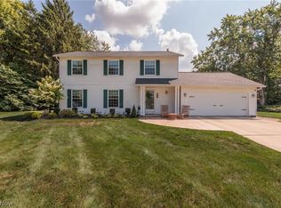 5841 Royal Dr, Willoughby, OH 44094