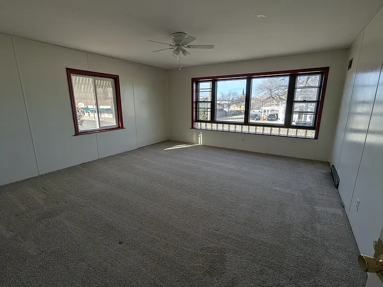 123 E Broadway St #1A — Photo 6