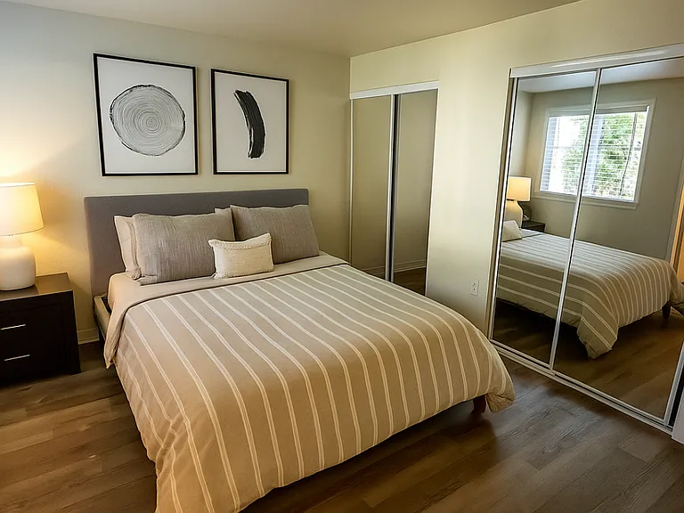 Emerald Pointe — Photo 15