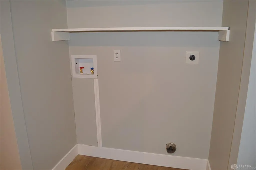 2 bed, 1.0 bath, $995 — Photo 3