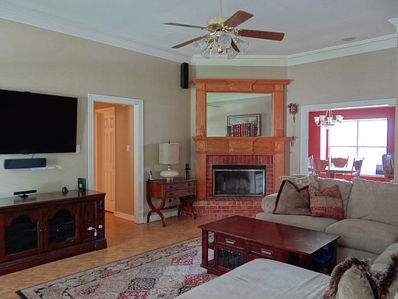 4th image of 5112 Elm Dr
