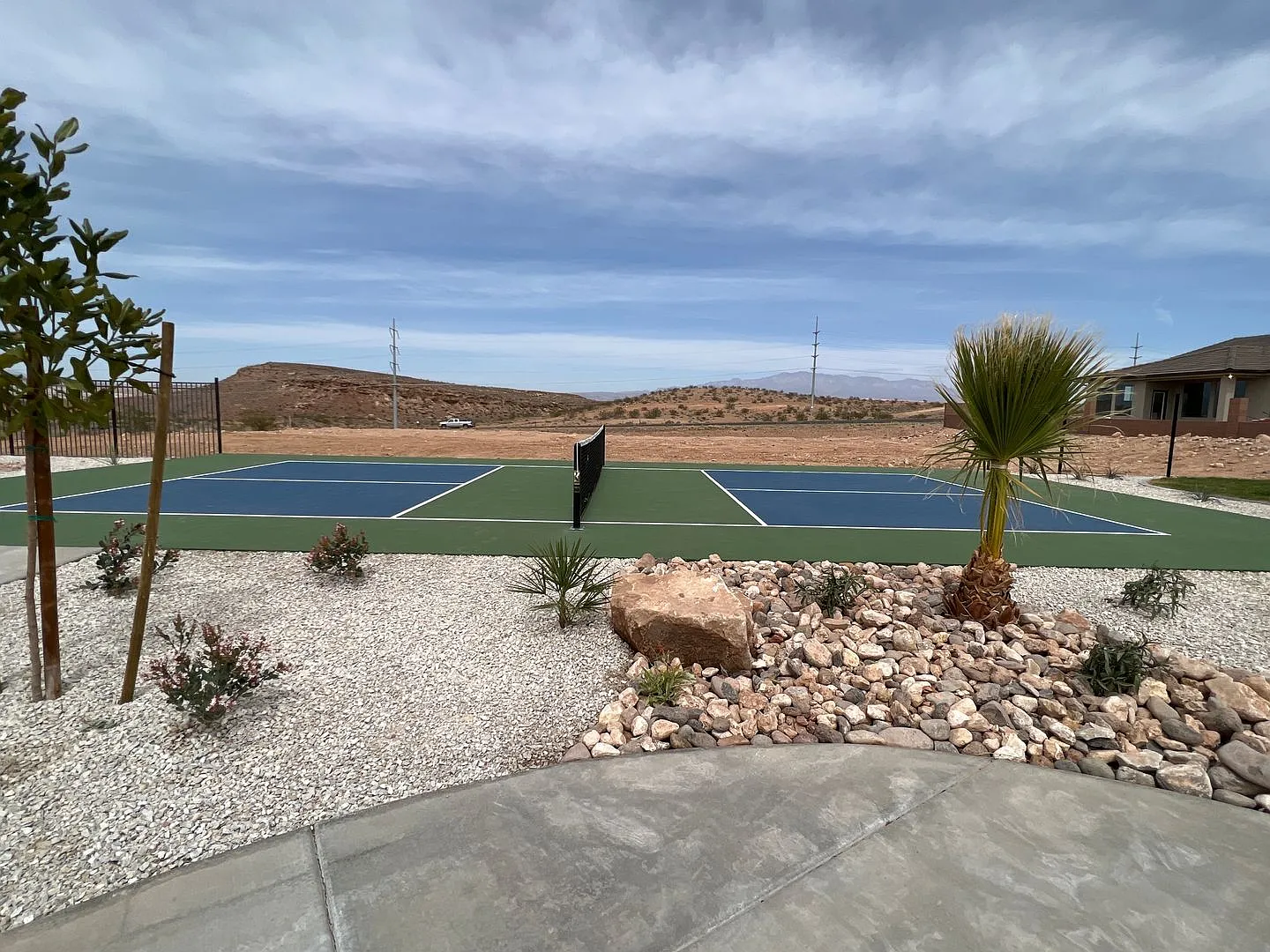 4 bedroom / 2.5 bath / Community Pool and Pickleball Court — Photo 3