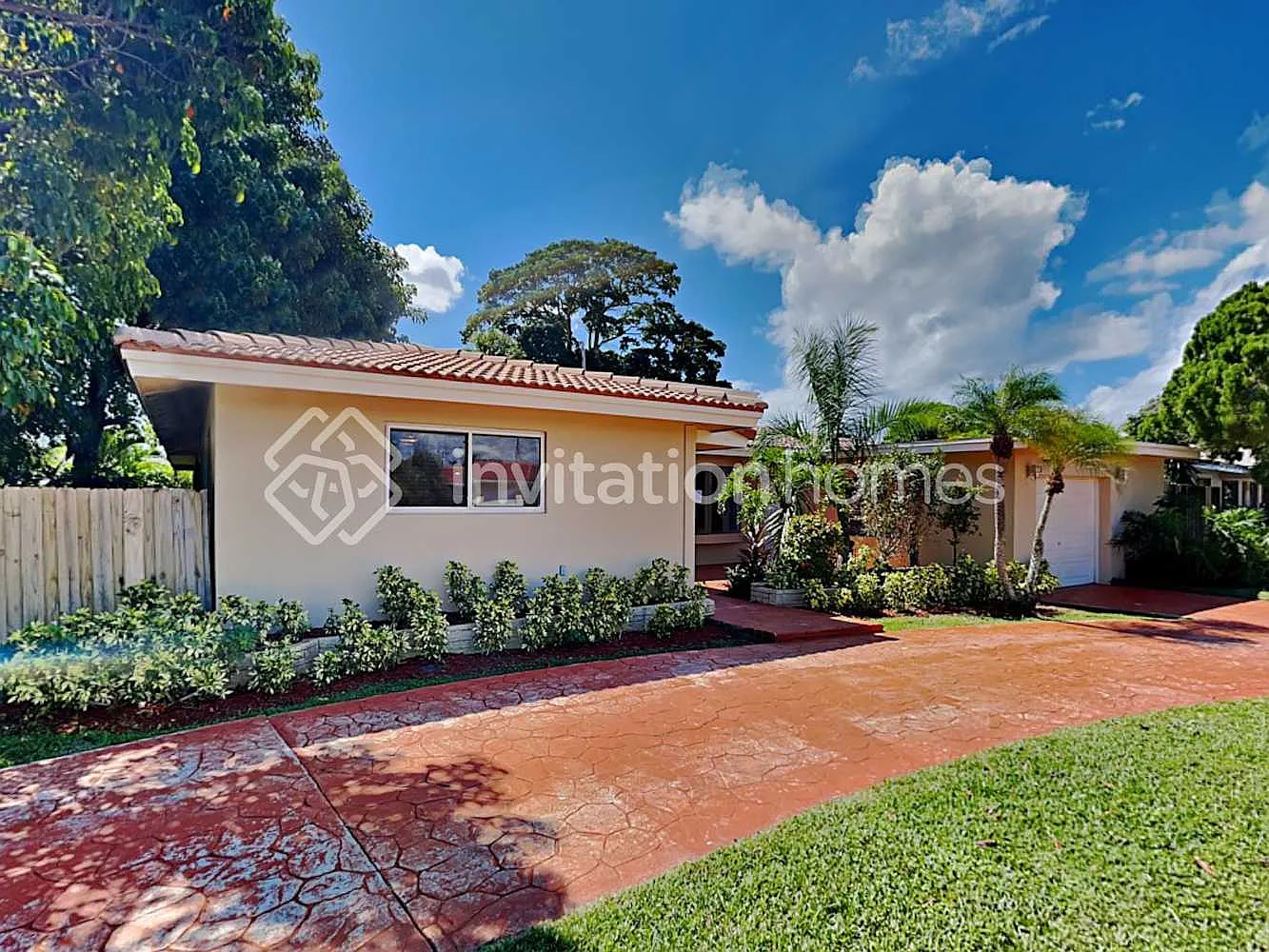 900 W Camino Real Boca Raton, FL 33486 — Photo 1