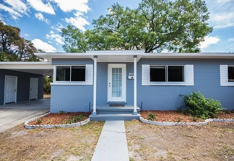 2909 Cornell Ave — Photo 1
