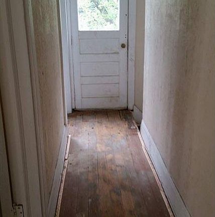 2nd image of 2141 W 96th St