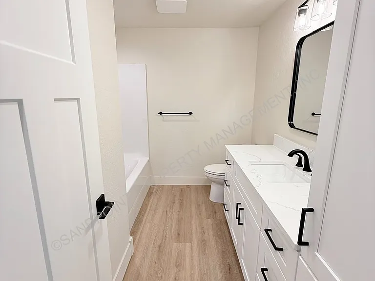 424 S Olive Ave #202 — Photo 33