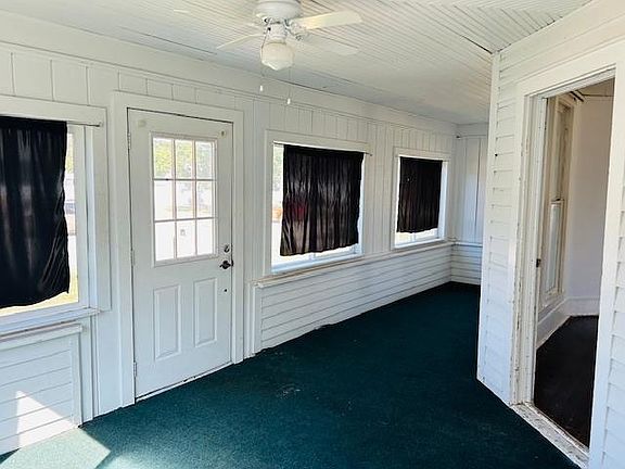 4th image of 948 Lincoln Ave