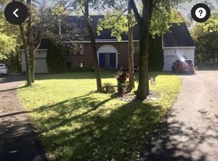 17 Marian Ct #A, Altamont, NY 12009