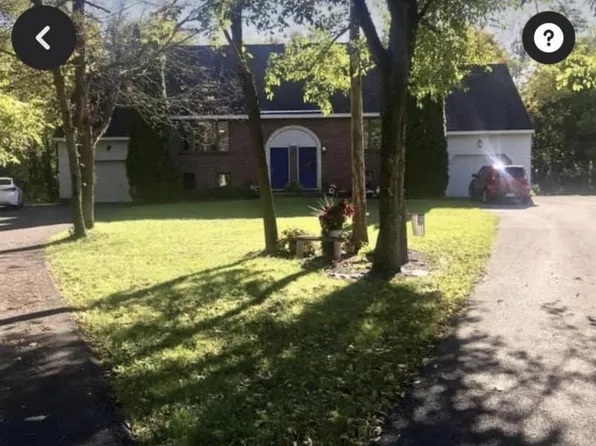 17 Marian Ct #A, Altamont, NY 12009