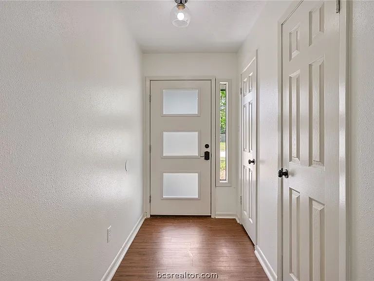 3213 Bahia Dr — Photo 2