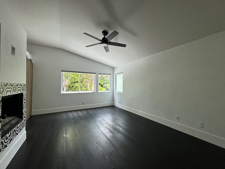28 Deerwood — Photo 14