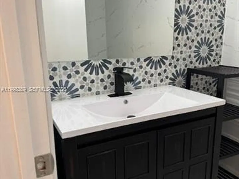 9729 Costa Del Sol Blvd #Townhouse C-101 — Photo 11