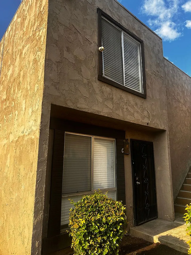 3 bed + 1.5 bath — Photo 1