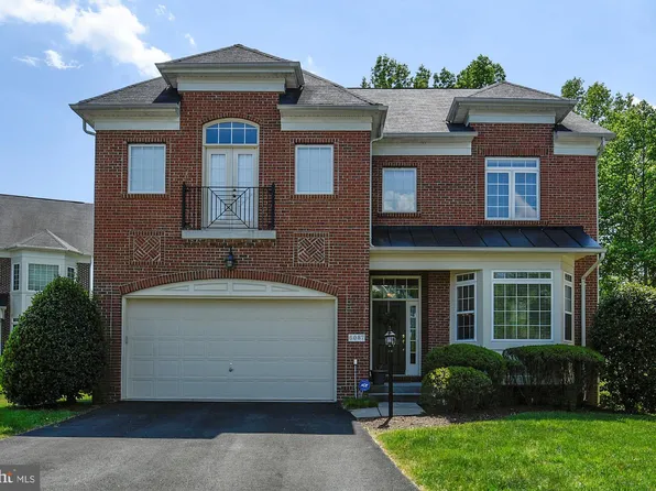 6087 Piney Woods Ct, Alexandria, VA 22315