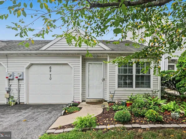 6270 Spring Knoll Dr, Harrisburg, PA 17111