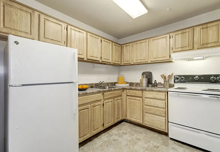 Crossland Apartments — Photo 11