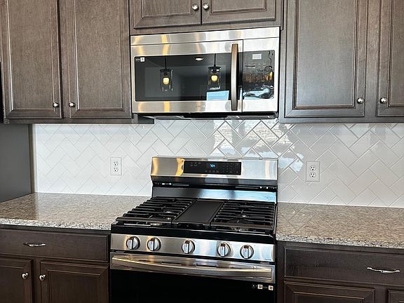 5th image of 6153 N Ceylon St #302