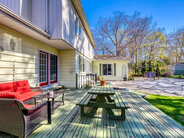 2048 Devon Rd — Photo 40