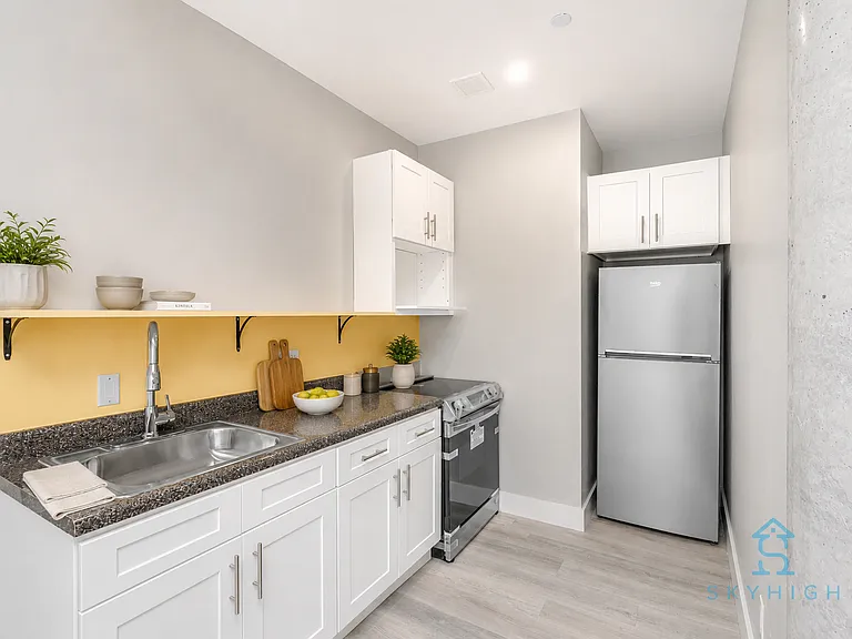 641 E 28th St #1D — Photo 2