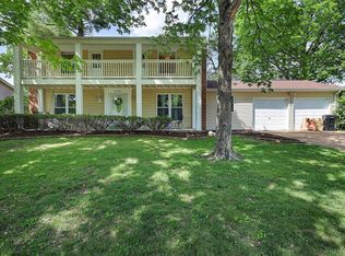 12525 Larkwood Dr, Saint Louis, MO