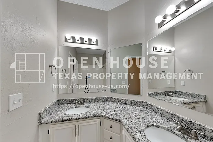 7411 Sonoma Valley Dr — Photo 18