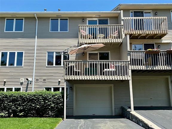 2nd image of 21 Waterview Dr Unit C