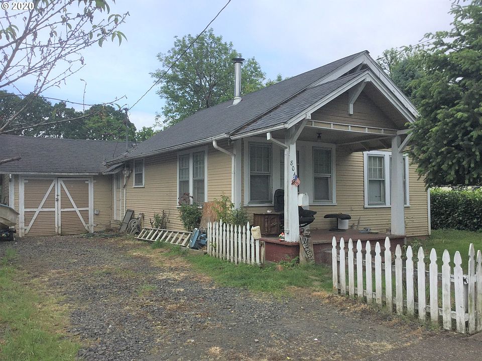 2nd image of 804 E Main St