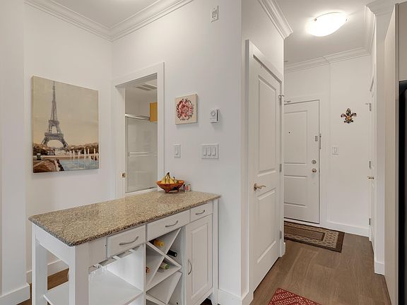 5th image of 11566 224th St #302