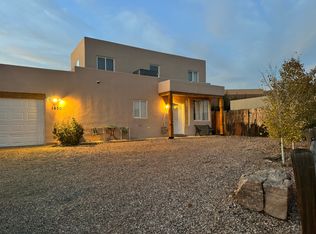 1450 Santiago Loop, Santa Fe, NM 87507