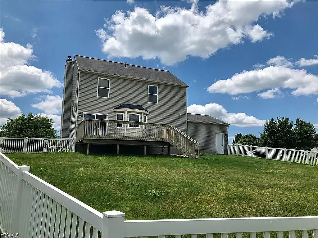 3 bed, 2.5 bath, 1573 sqft, $2,350 — Photo 4