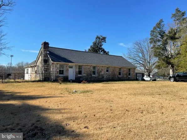 56 Porter Ln, Fredericksburg, VA 22405