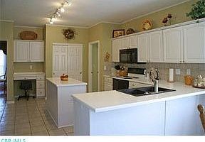 5th image of 7118 Ashcroft Dr