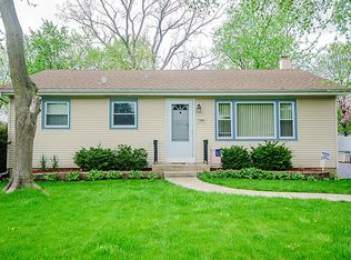 7306 Evans Pl, Darien, IL 60561