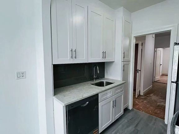 4th image of 31-51 45th St #2