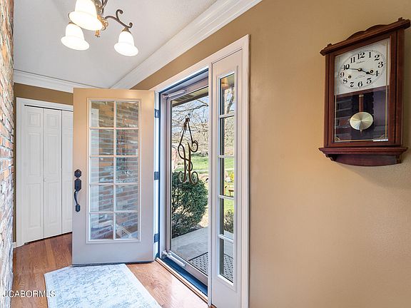 3rd image of 430 Meadow Brook Ct