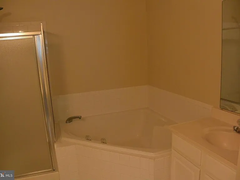 5302 Chieftain Cir — Photo 23