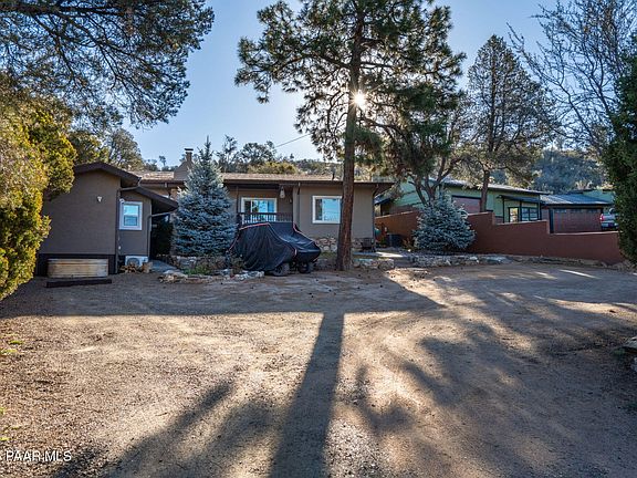 2nd image of 2025 Willow Creek Rd