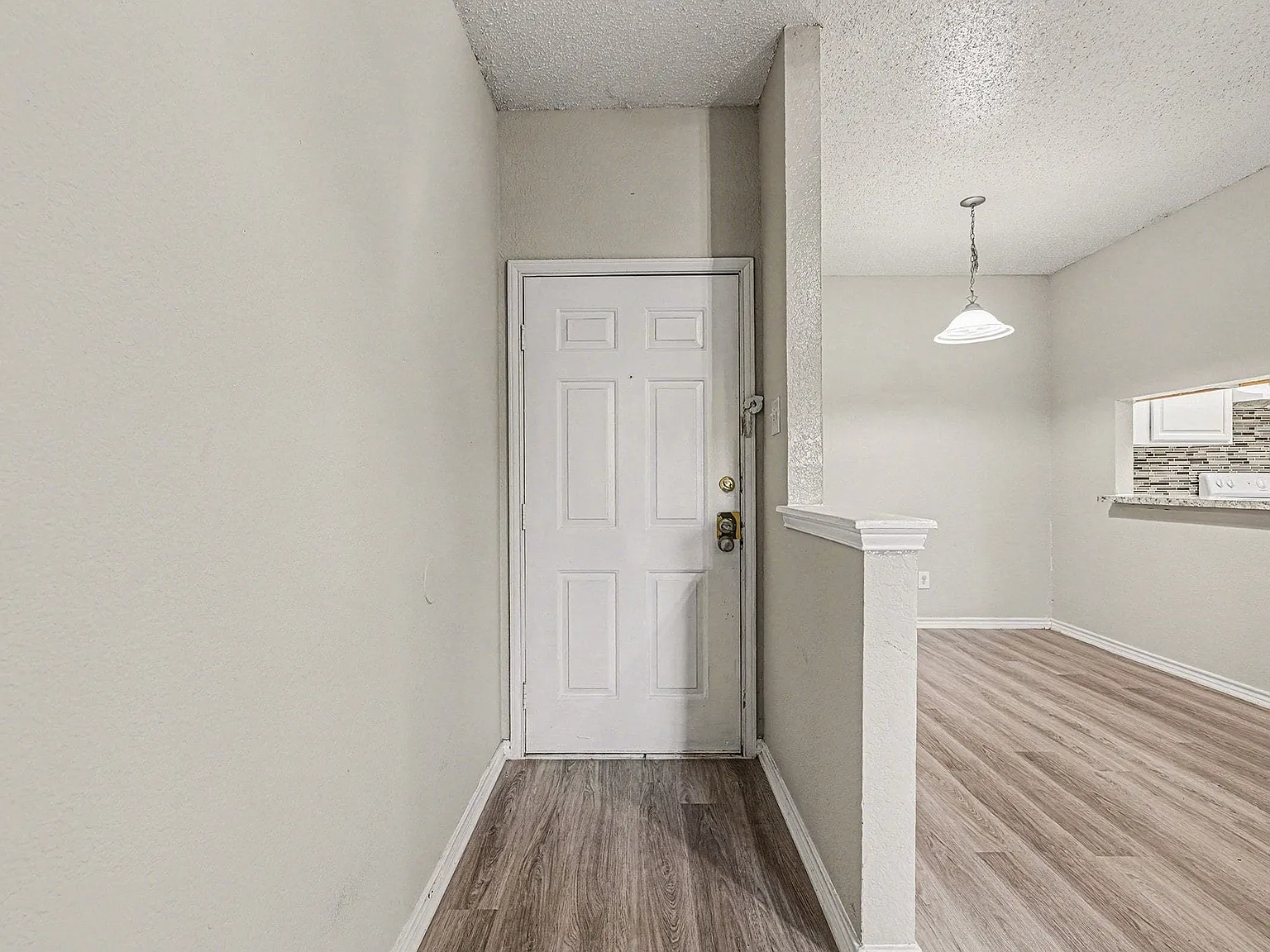 1 bed, 1.0 bath, 666 sqft, $1,100 — Photo 4