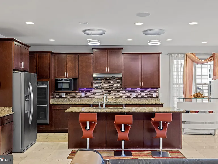 1116 Autumn Brook Ave — Photo 16