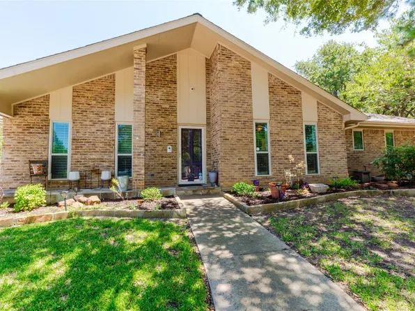 4 Creekmere Ct, Trophy Club, TX 76262