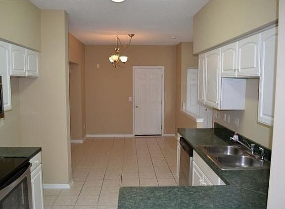 3rd image of 11682 Langford Cir