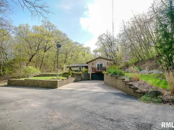 1010 W Cedar Hills Dr, Dunlap, IL 61525