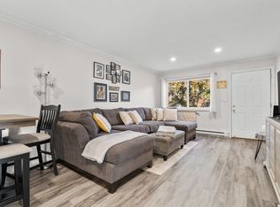 3 Dailey St APT B, Attleboro, MA 02703