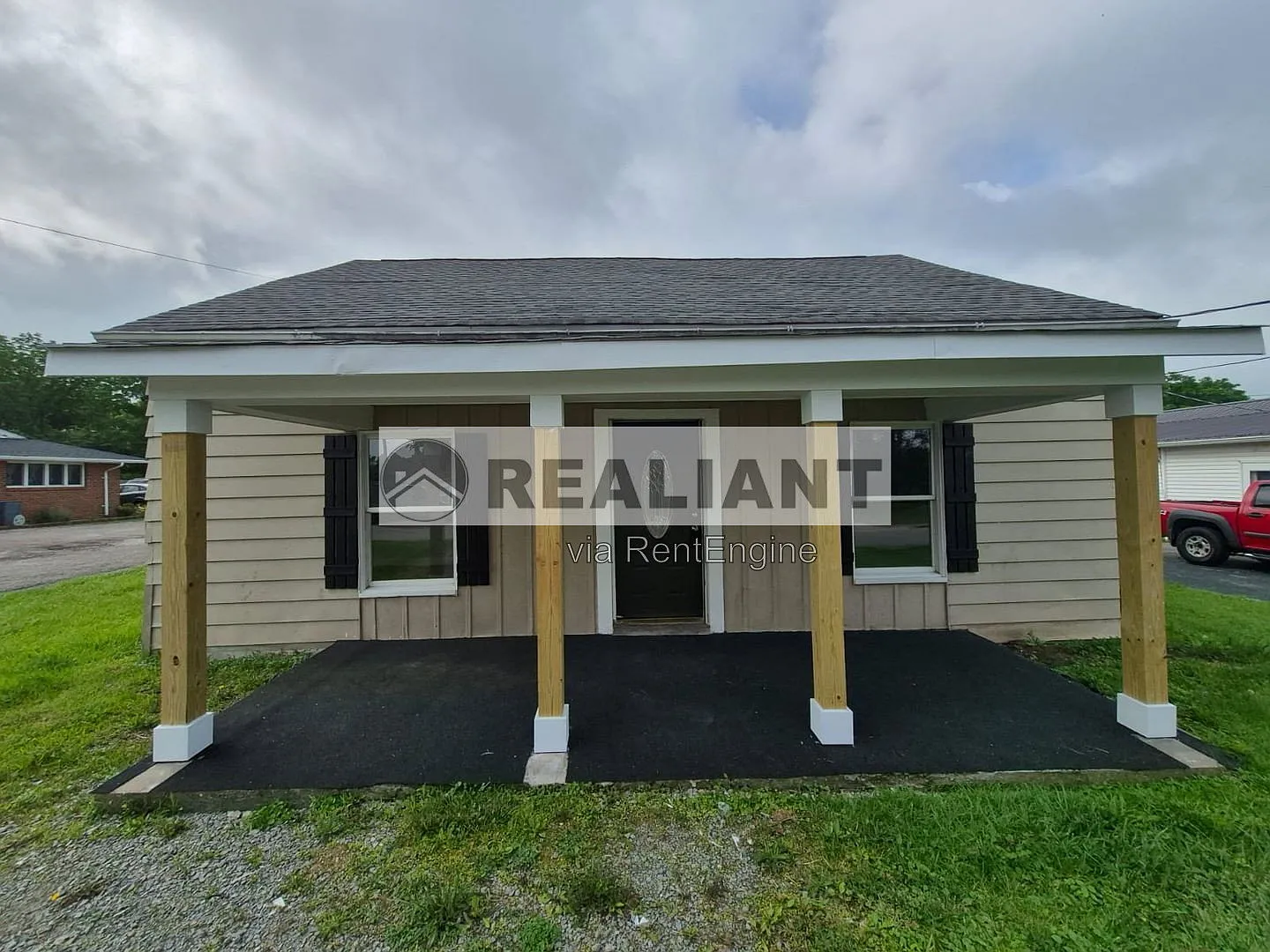 3 bed, 1.0 bath, 1344 sqft, $1,895 — Photo 2